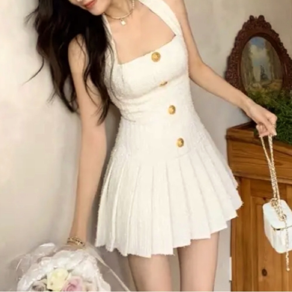 New Cream Tweed Gold Buttoned Zip Back Pleated Mi… - image 1